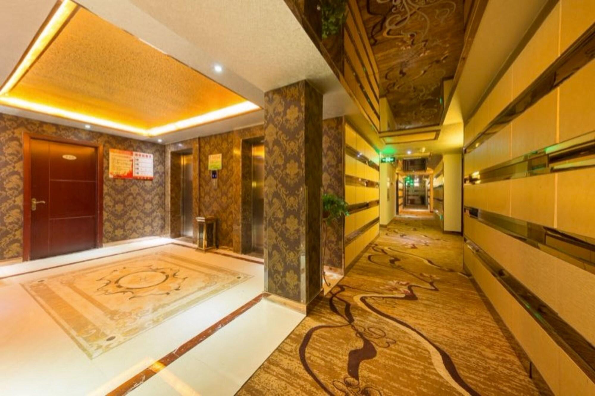 Rong Le Business Hotel 22/33