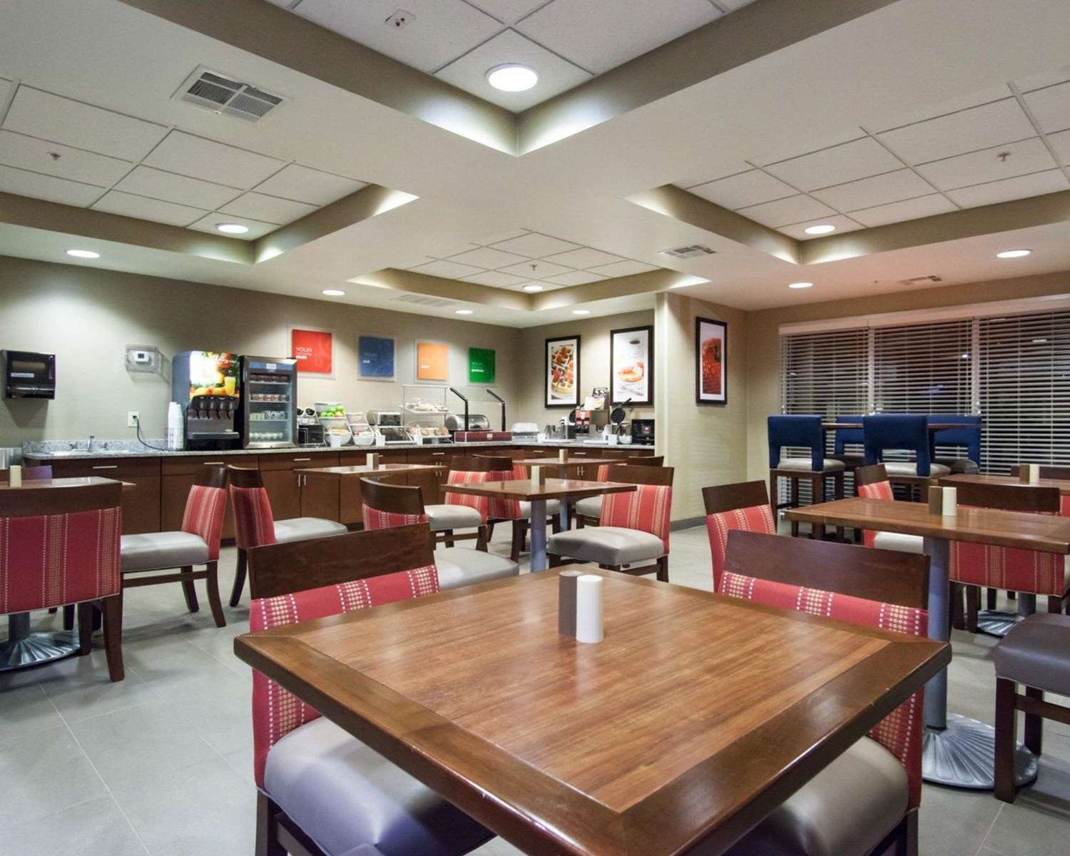 restaurant cafeteria