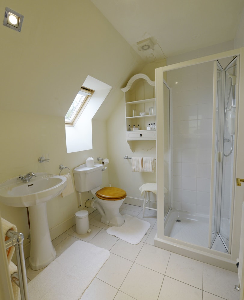 Factors Inn & Cottage 25/25