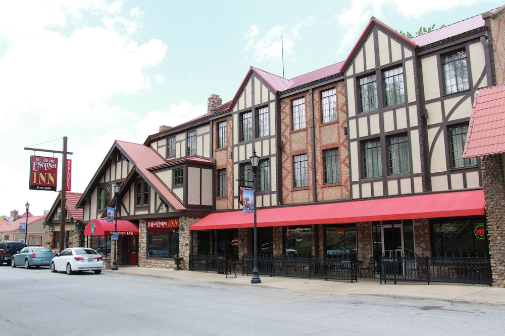 The Old English Inn 3/57