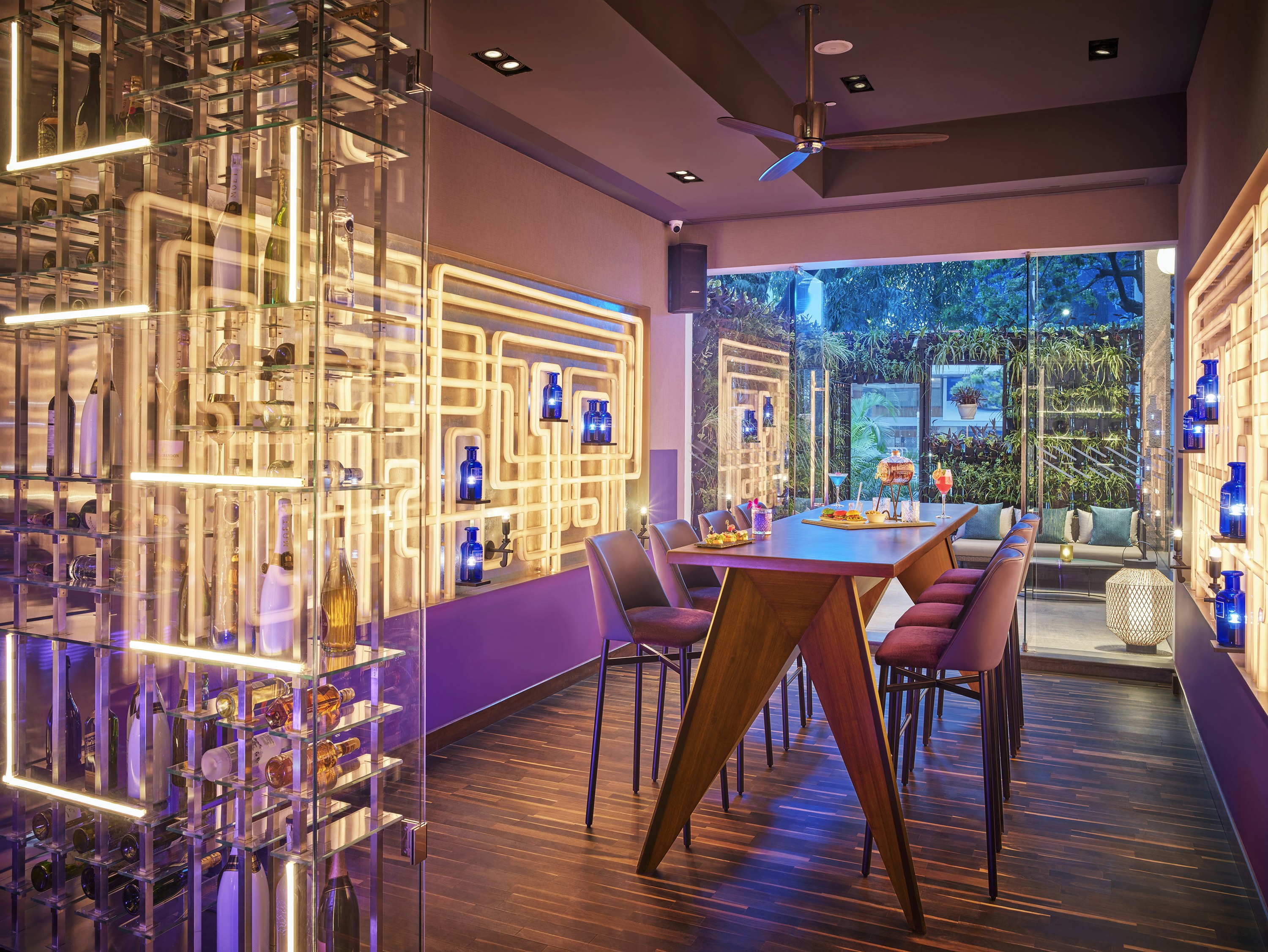 Vivanta Bengaluru Residency Road 53/77