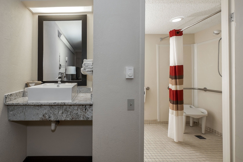 Travelodge by Wyndham Peoria 19/52
