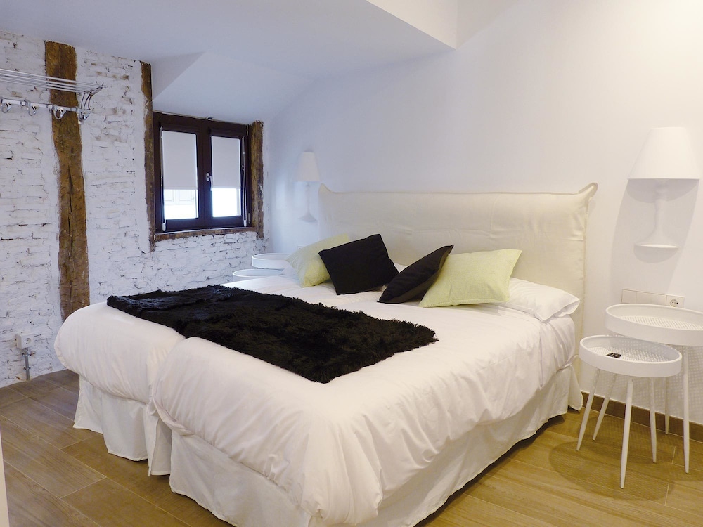 DOUBLE BED