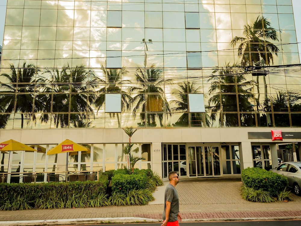 Ibis Joao Pessoa 2/55