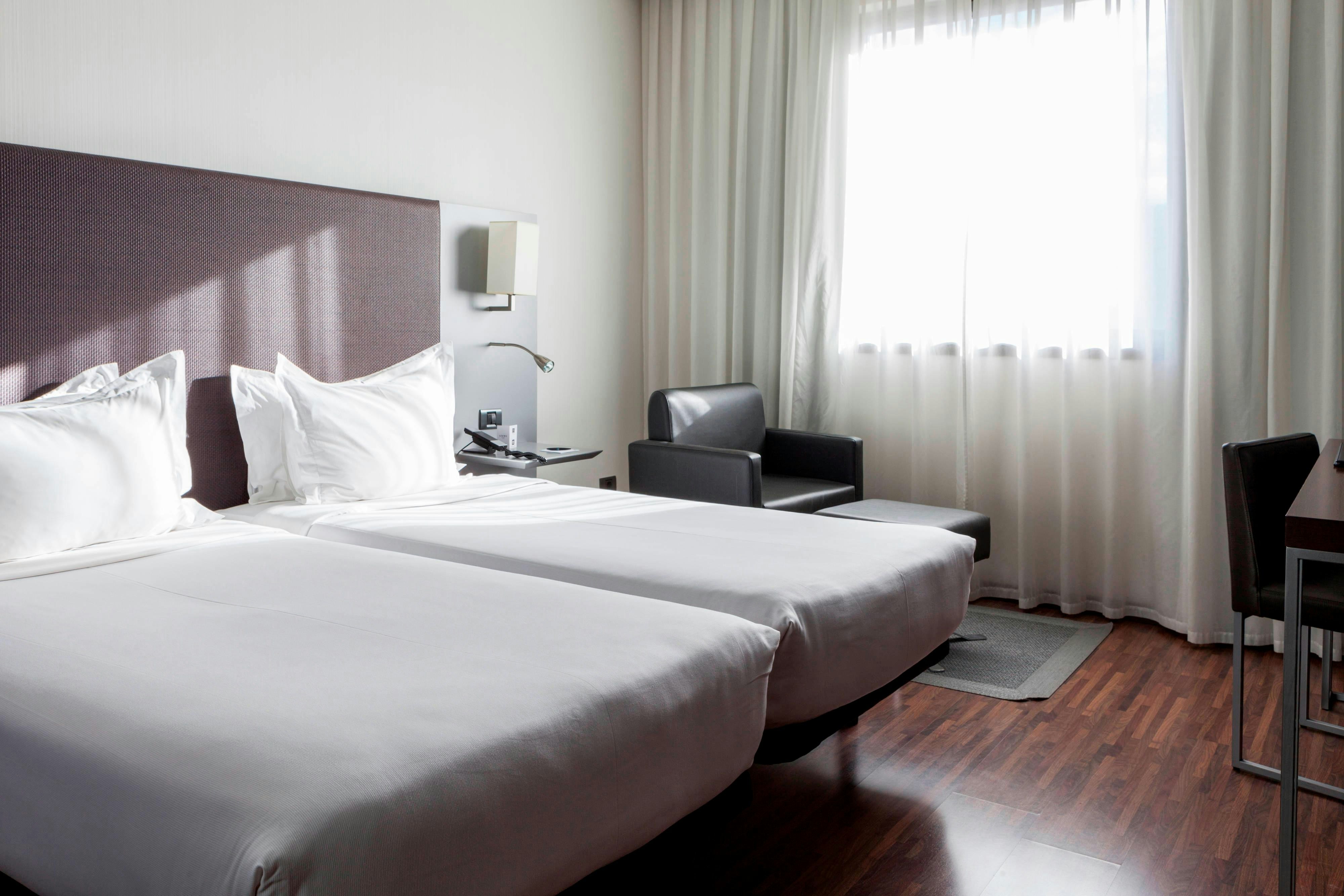 AC Hotel by Marriott Madrid Airport 4/45