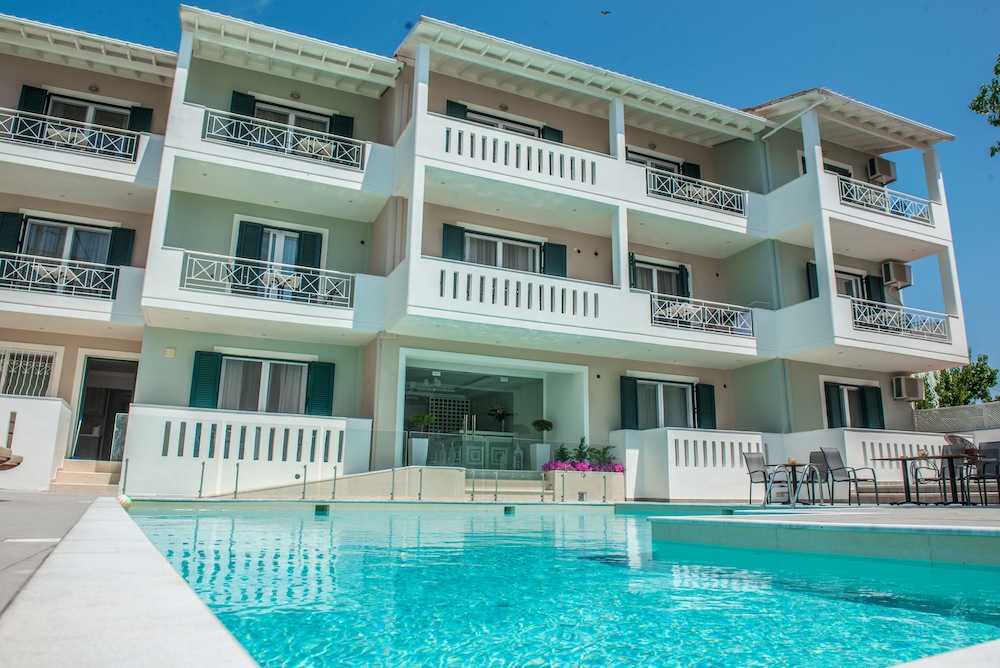 Lefkadio Suites 2/64