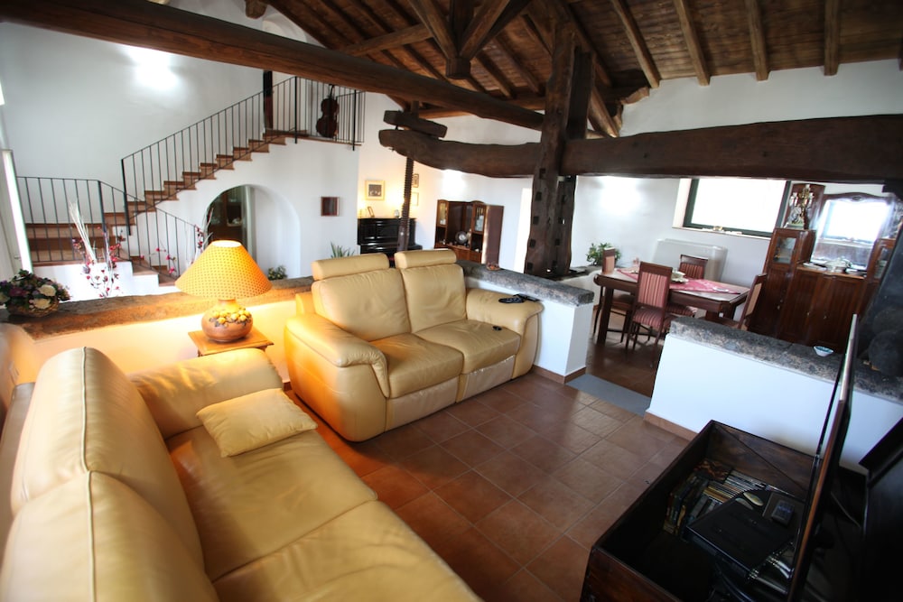 Casale Poggio del Tiglio 23/45