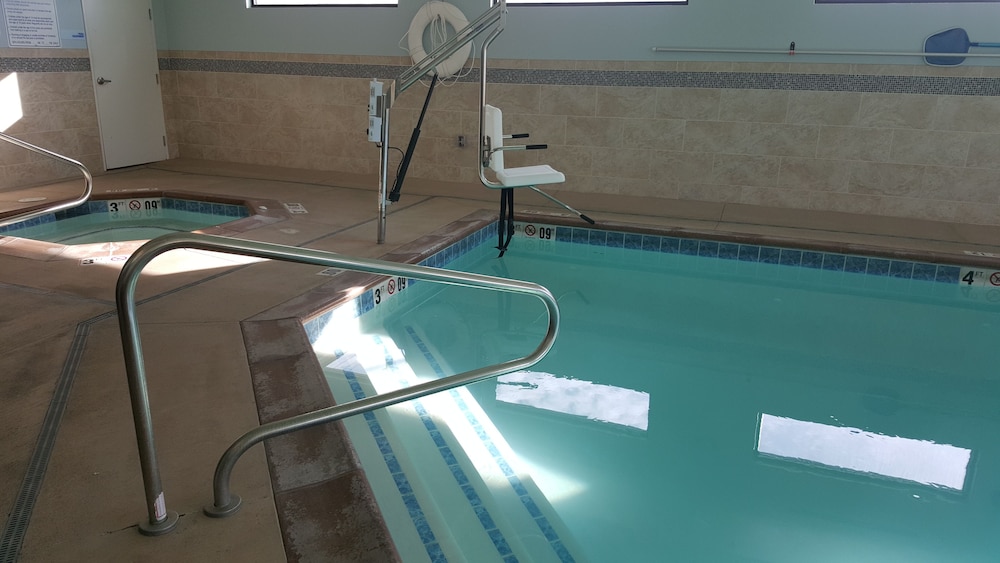 Holiday Inn Express Suites Springville South Provo Area 5/73