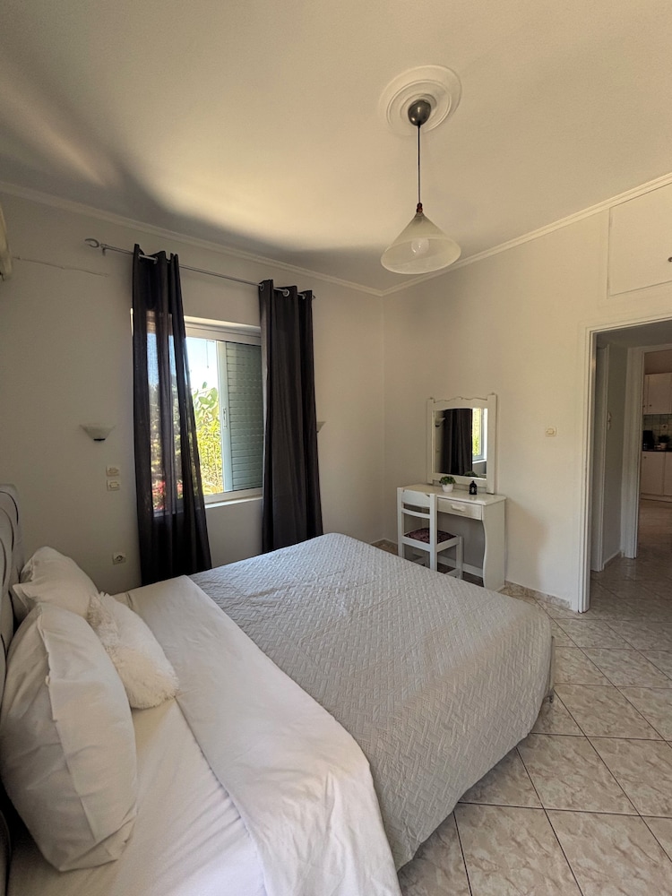 Eliza Apartments 20/50