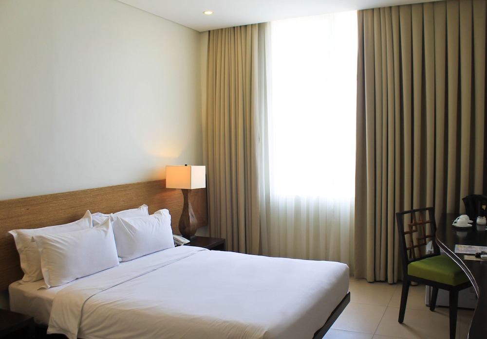 Azia Suites and Residences 6/43