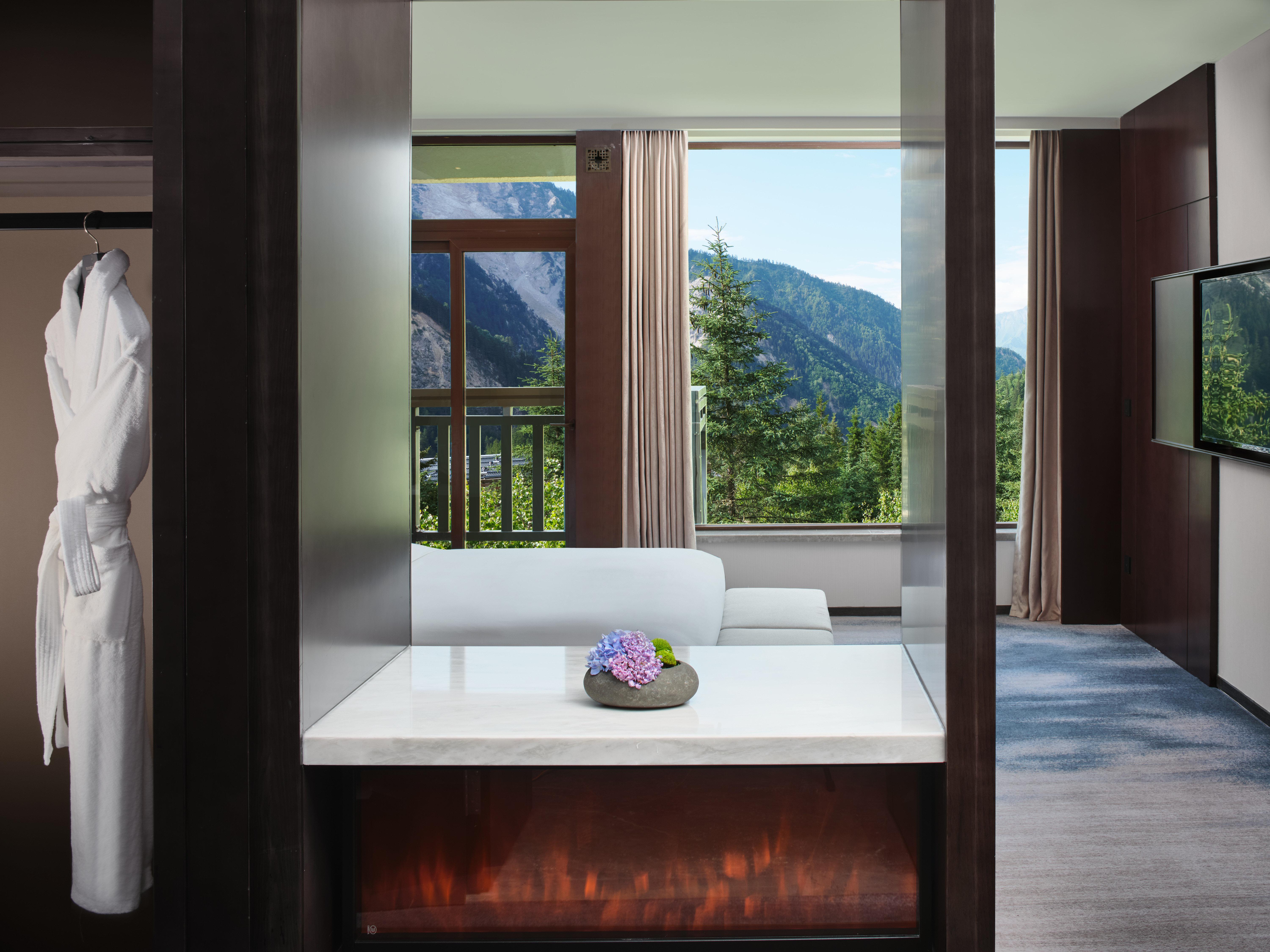 Suite, Mountain View