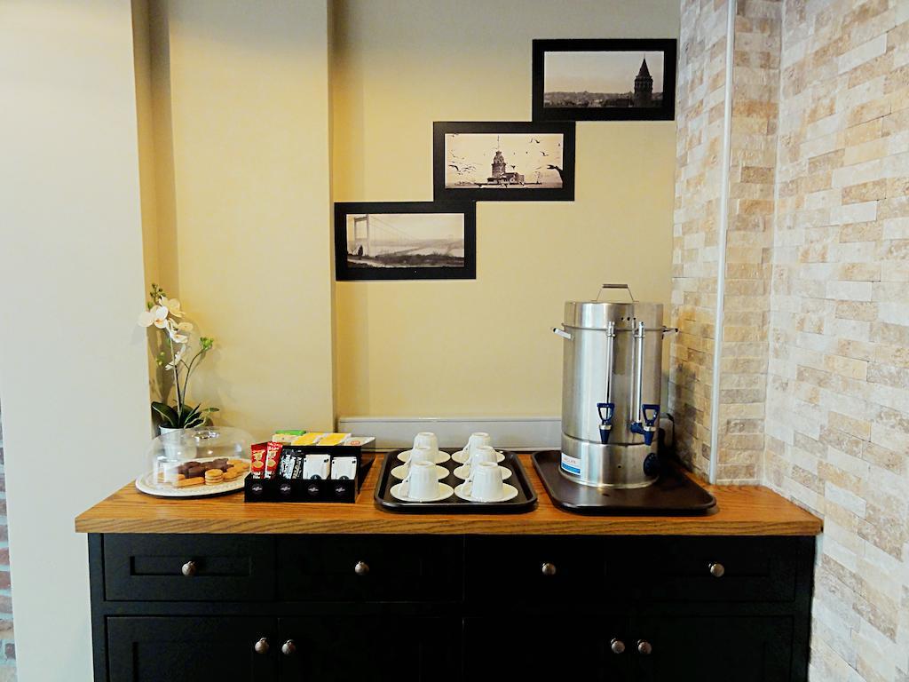 AKIN SUITES 1/24