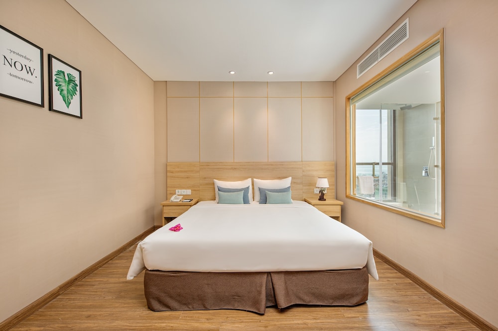 G8 Luxury Hotel and Spa Da Nang 12/66