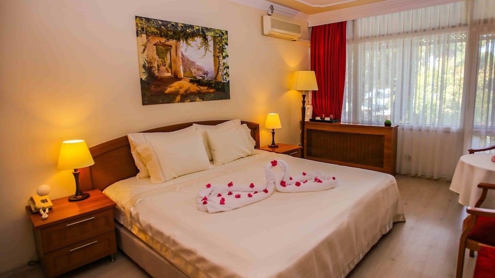 TROIA TUSAN HOTEL 17/67
