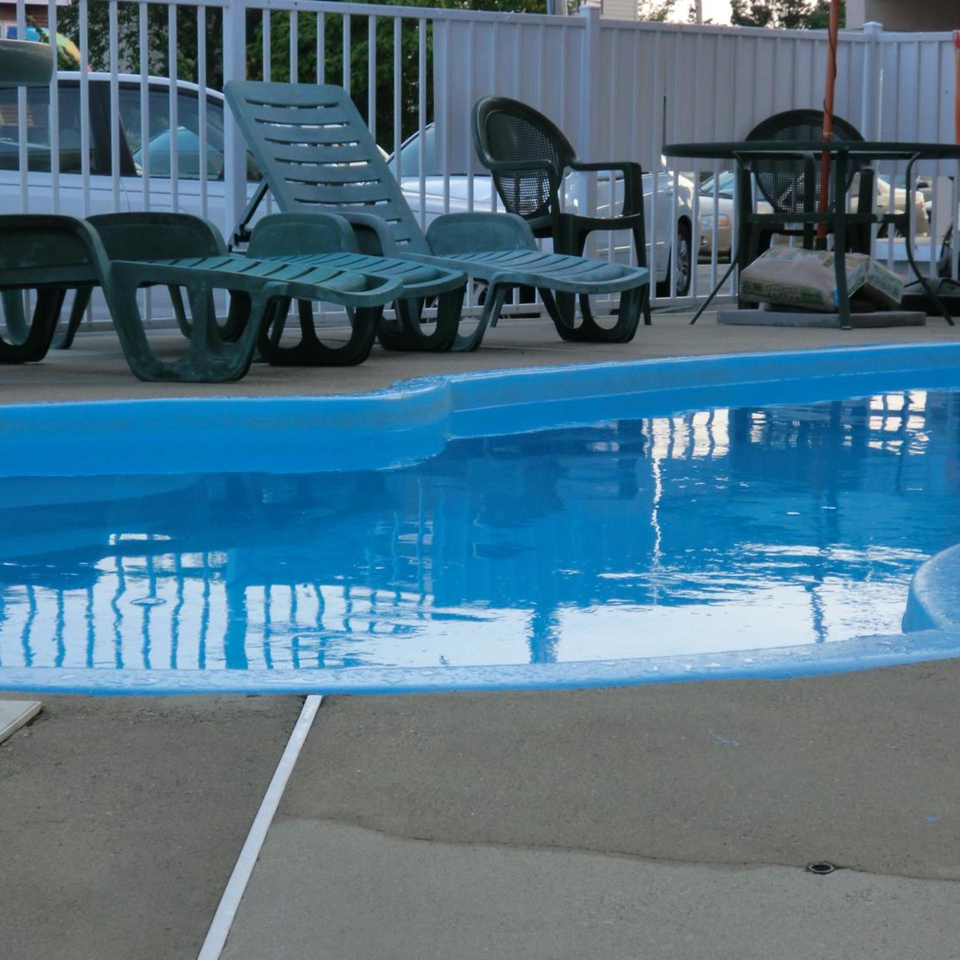 Bay Breeze Motel 10/28