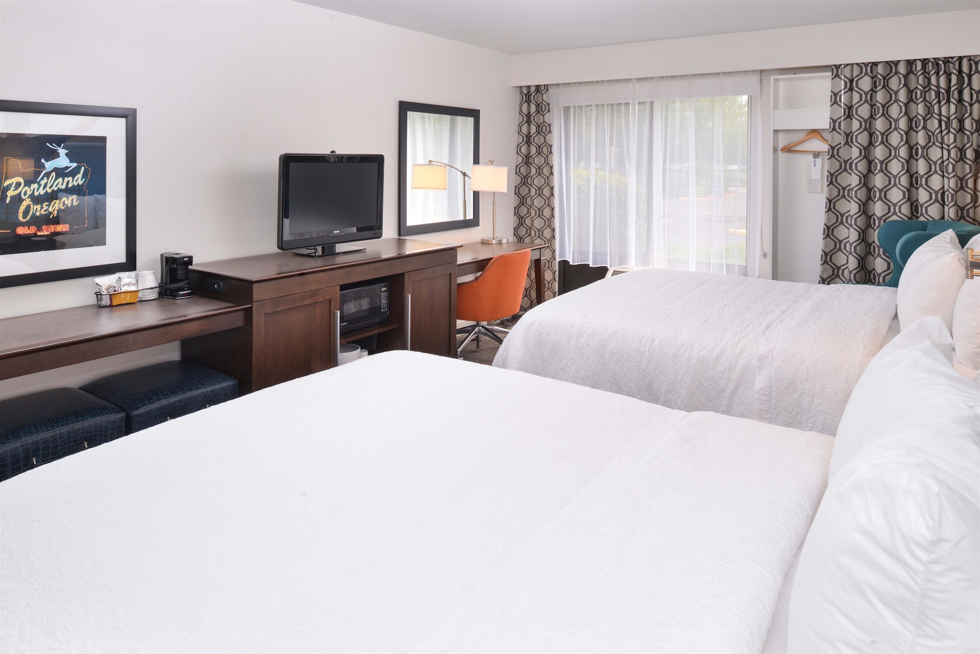 غرفة قياسية بسريرين مزدوجين، Hampton Inn Portland East 10/10