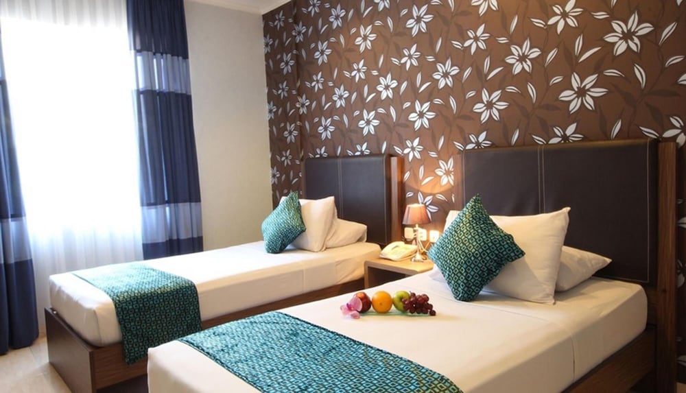 Permata Hotel 11/45