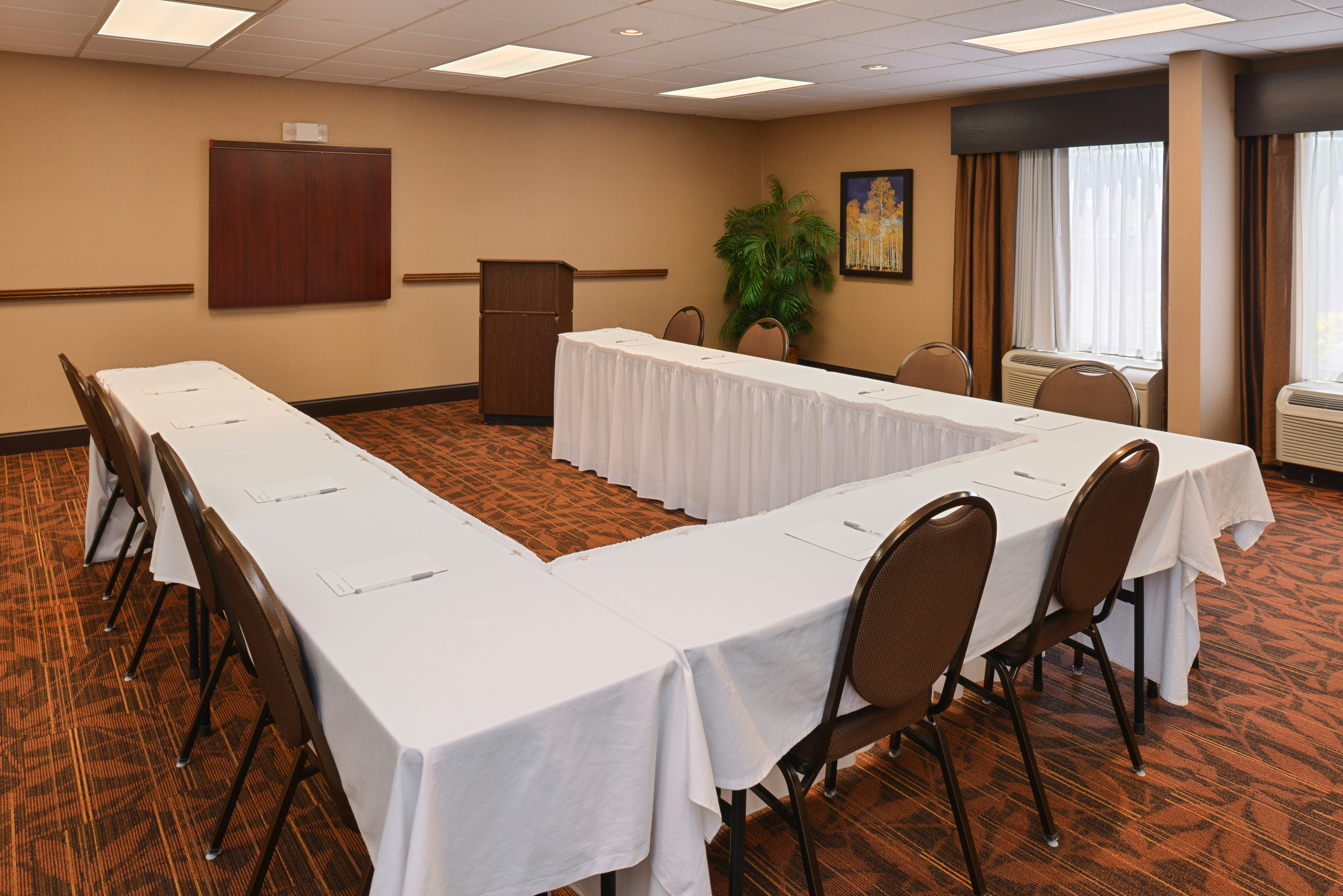 Hampton Inn Carbondale 36/40