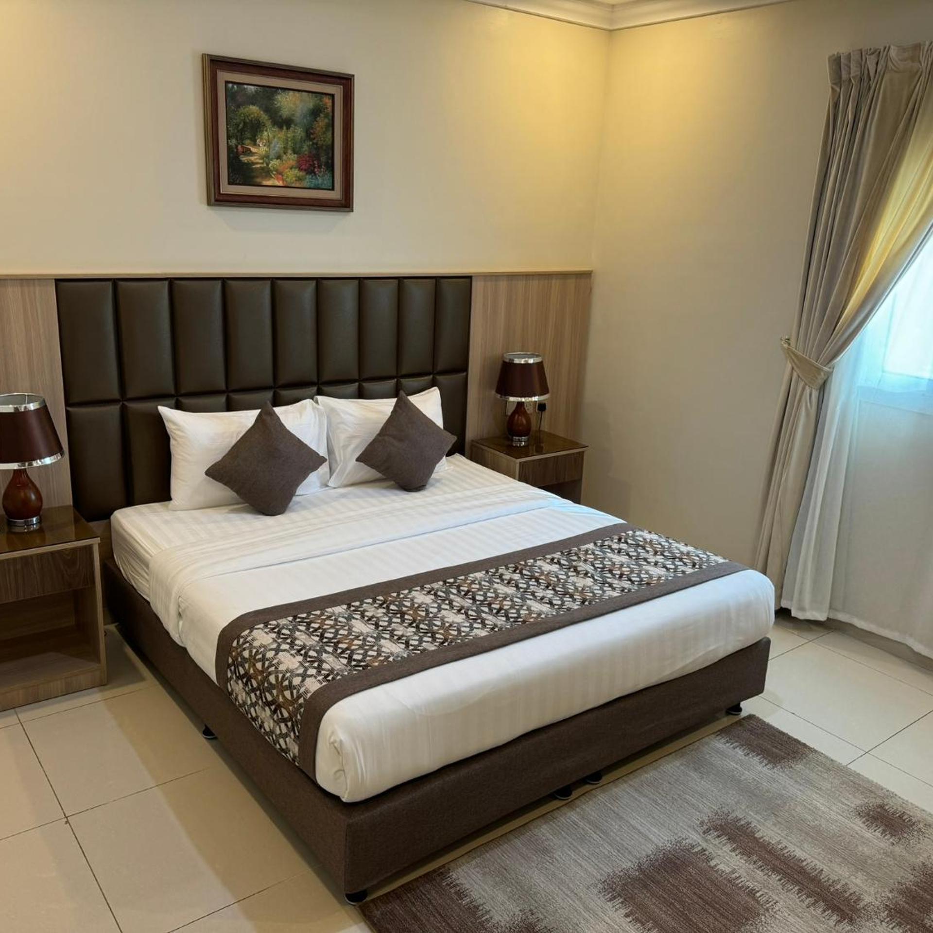 أجنحة واو(WOW Suites) 10/31