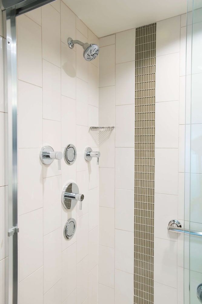 Hyatt Place Cincinnati / Sharonville Convention Center 62/62