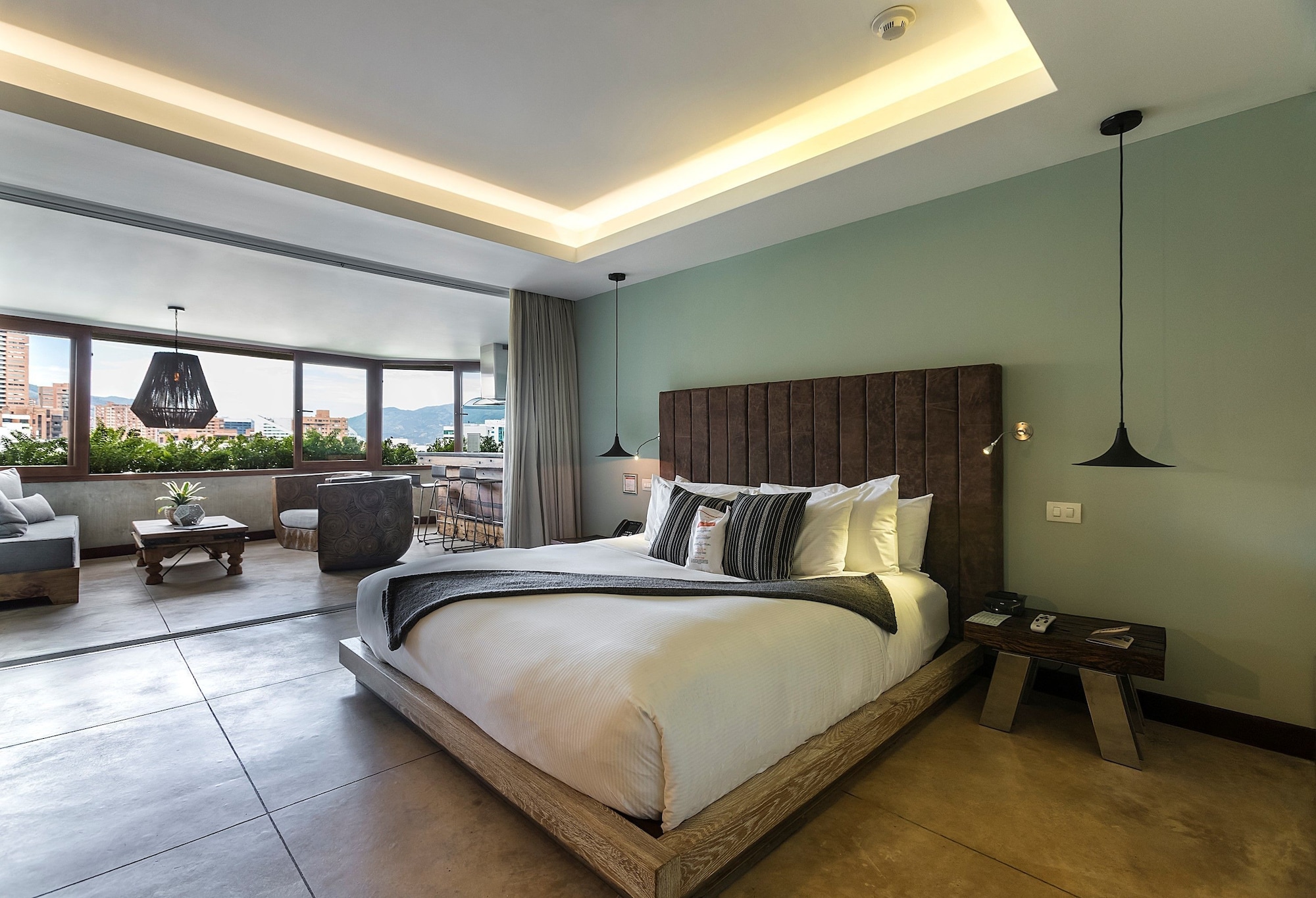 SUITE, KING BED, PARK VIEW