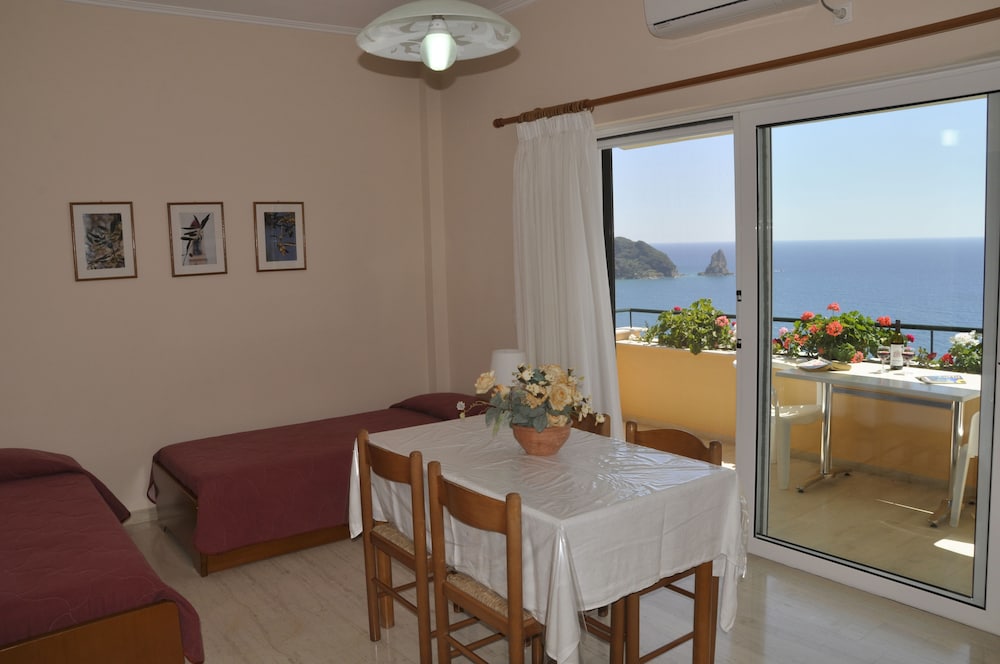 Pelagos Apartments 18/48