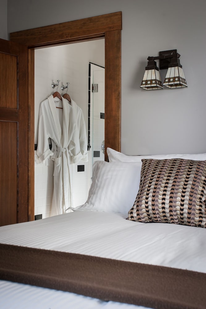 Calistoga Wine Way Inn 10/40