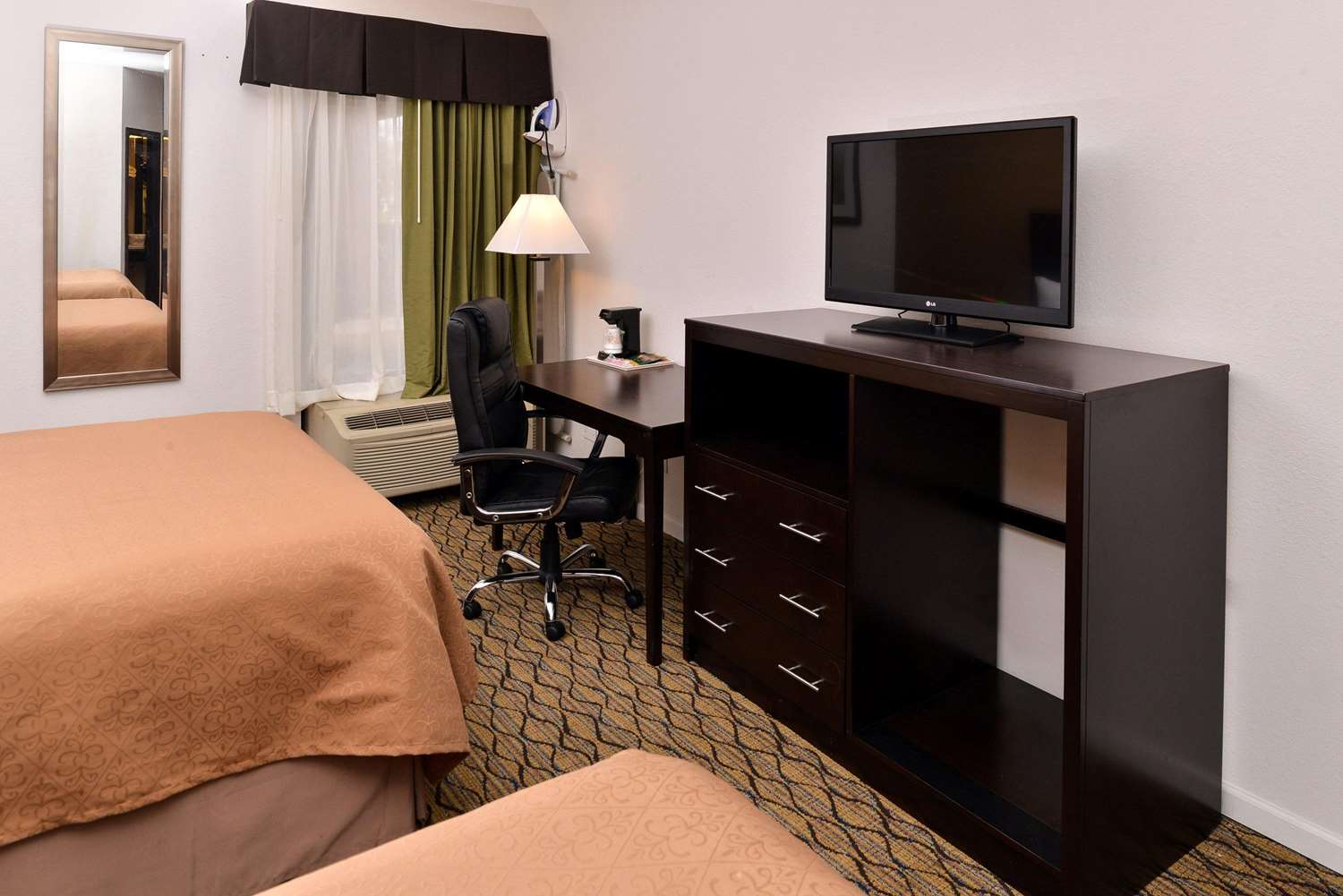 Quality Inn & Suites Matteson near I-57 27/30
