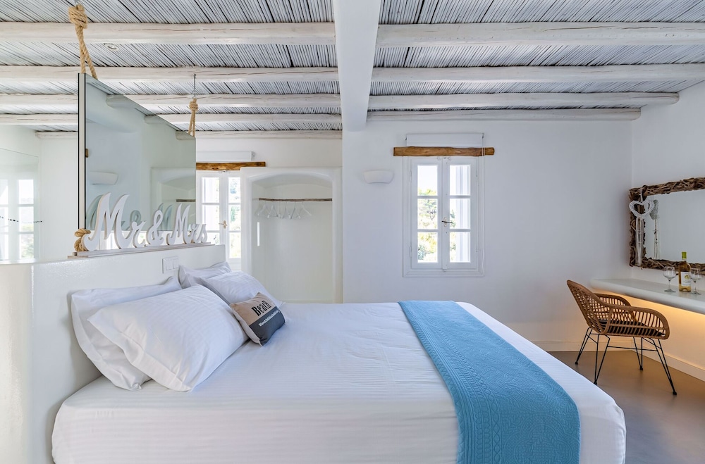 1 BEDROOM, DELUXE, STUDIO, SUITE, SEA VIEW, BALCONY