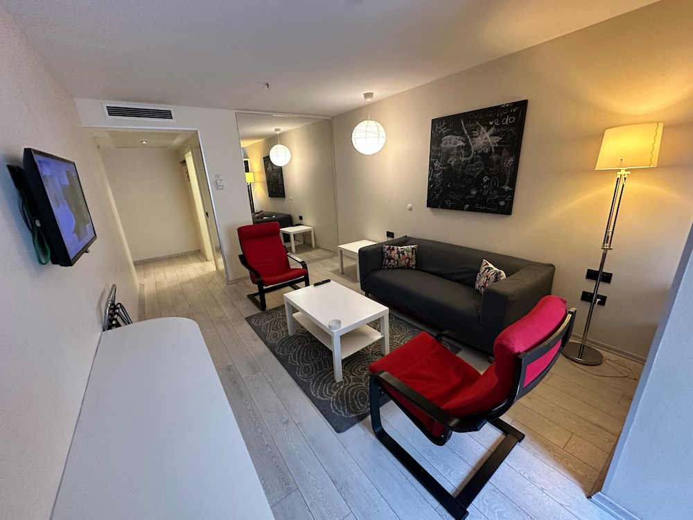 TEMPO FAIR SUITES 46/65