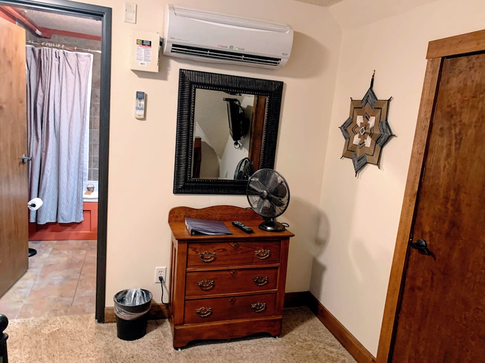 Iowa House 23/50