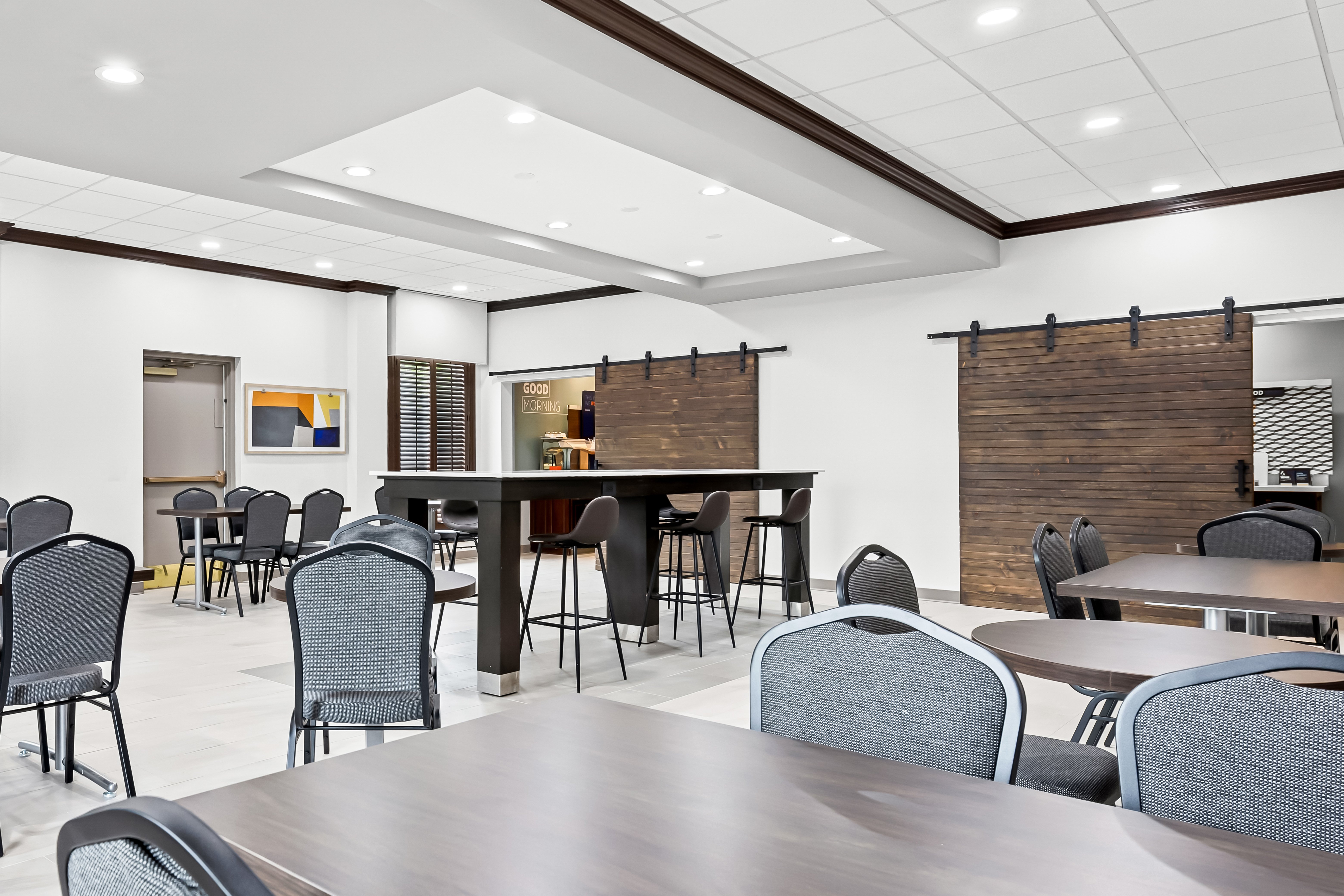 Holiday Inn Express Nashville-Hendersonville 29/41