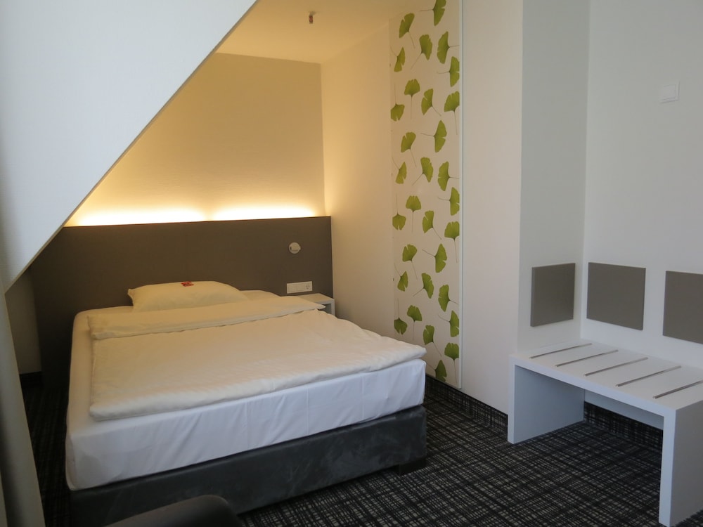 Comfor Hotel 14/72