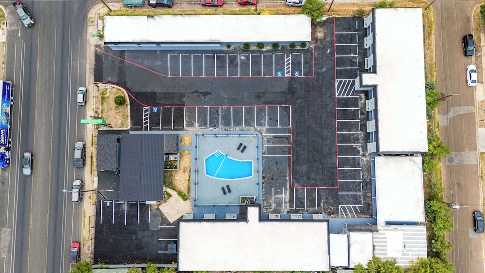 GuestHouse Extended Stay Laredo 2/42