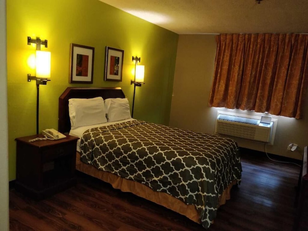 Econo Lodge San Antonio Near SeaWorld - Medical Center 12/40