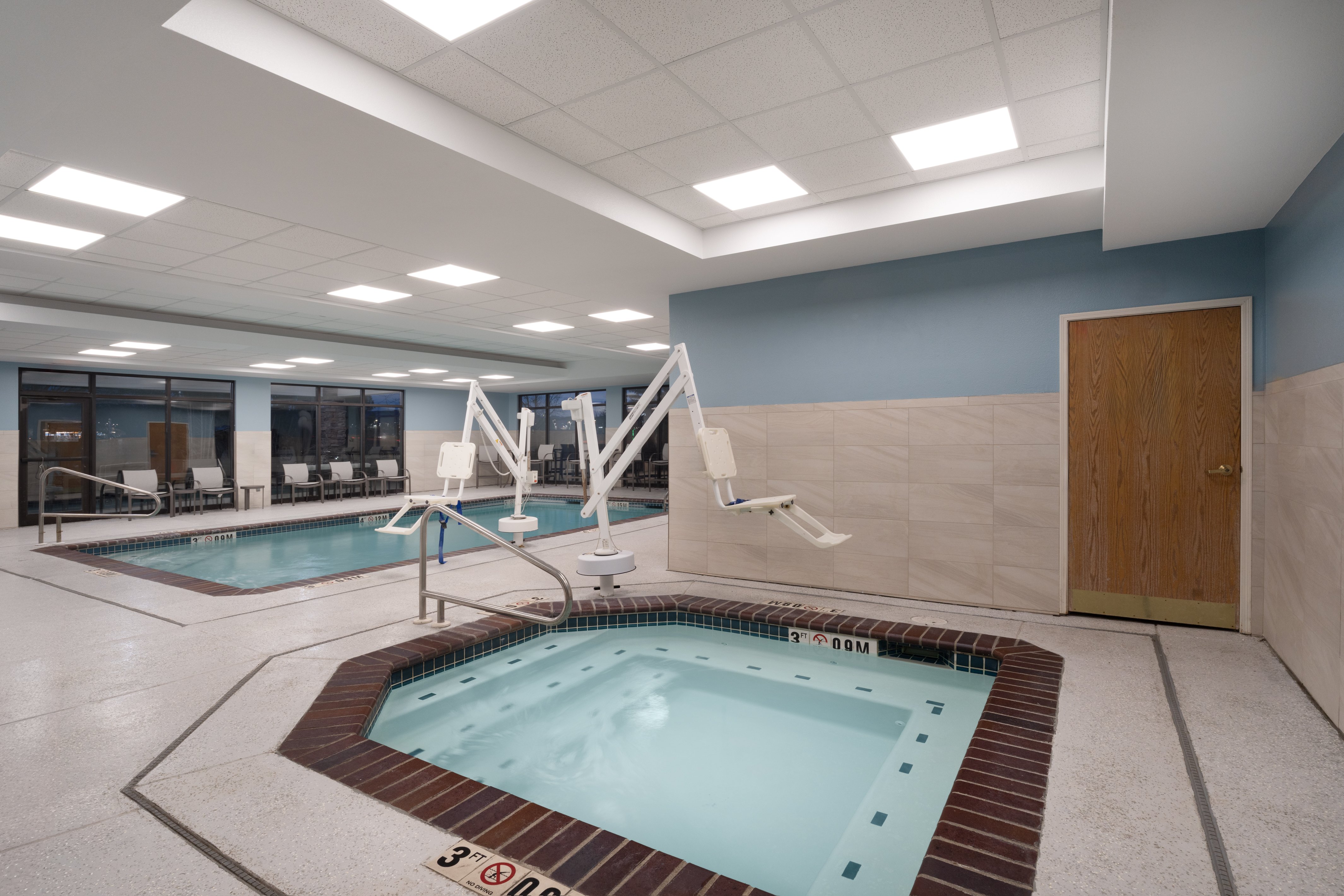 HOLIDAY INN EXPRESS HOTEL AND SUITES BOZEMAN WEST 39/75