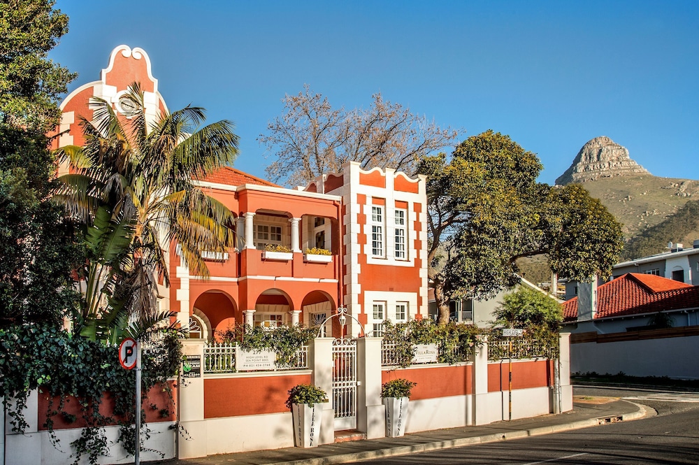 The Villa Rosa Bed and Breakfast 2/43