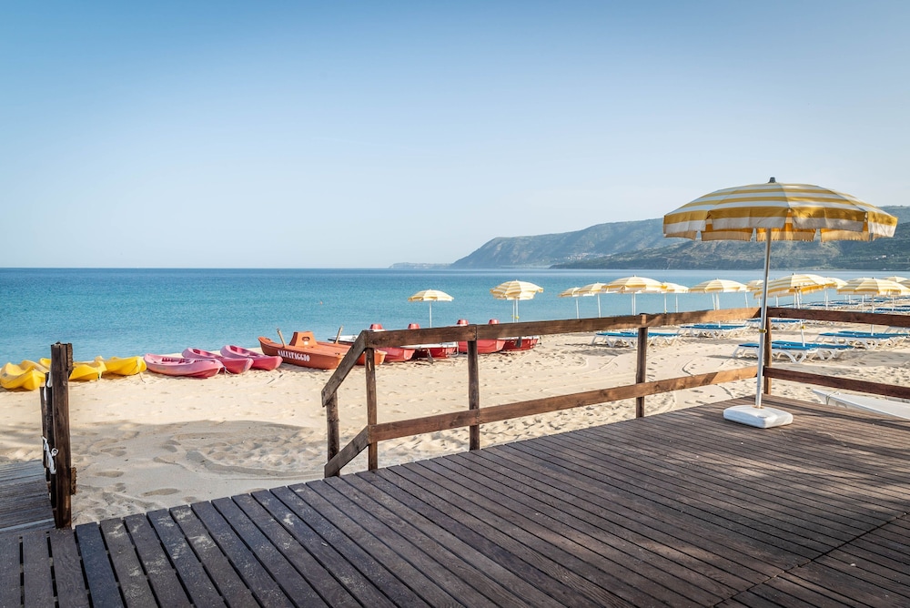 NICOTERA BEACH VILLAGE 51/66