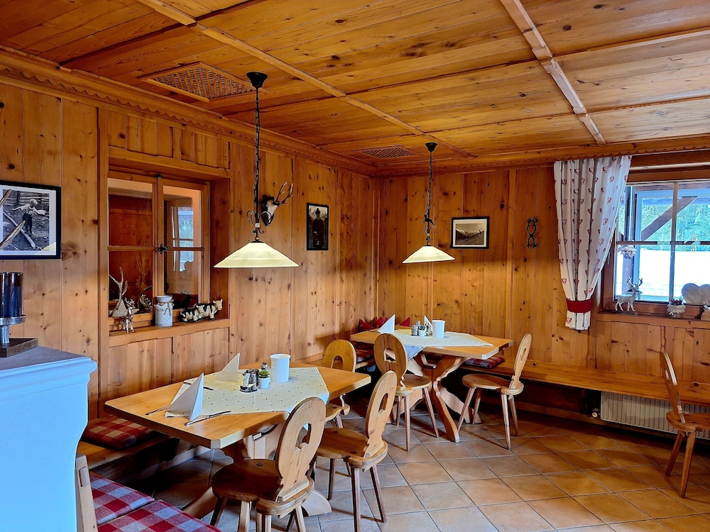 Sweet Cherry Boutique Guesthouse Tyrol 15/28