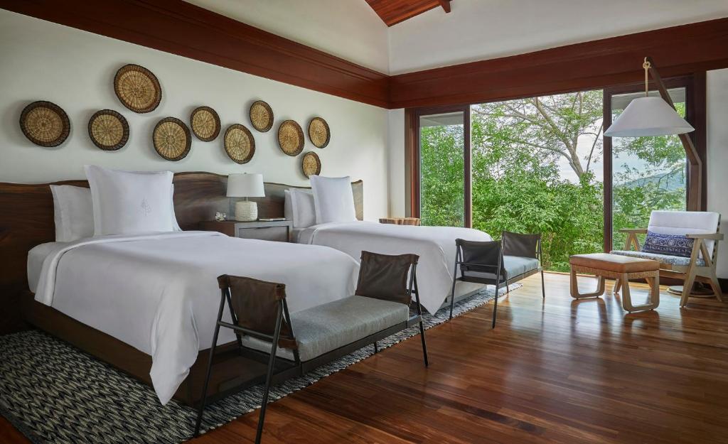 3 Bedrooms, Presidential, Miramar, Suite, 2 King Beds
