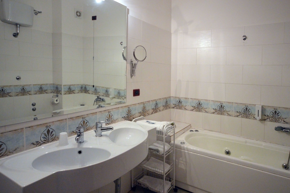 Royal Hotel Montevergine 44/44