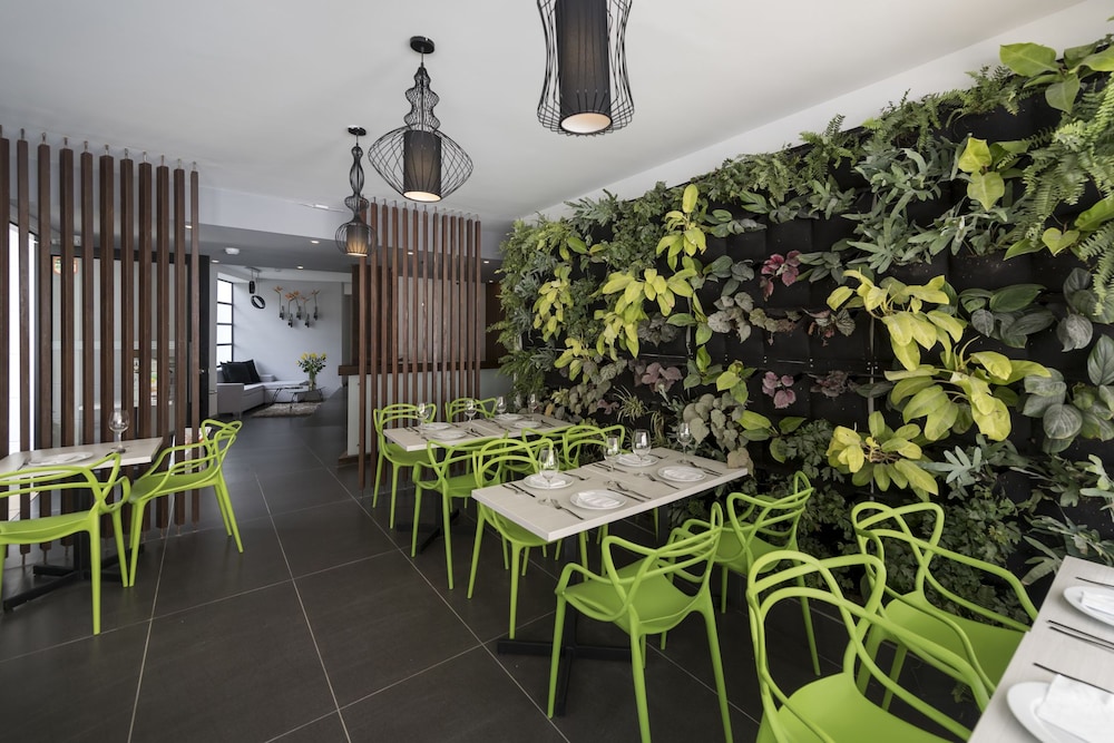 Foresta Hotel 50/60