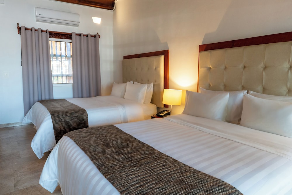 SUPERIOR, 2 DOUBLE BEDS