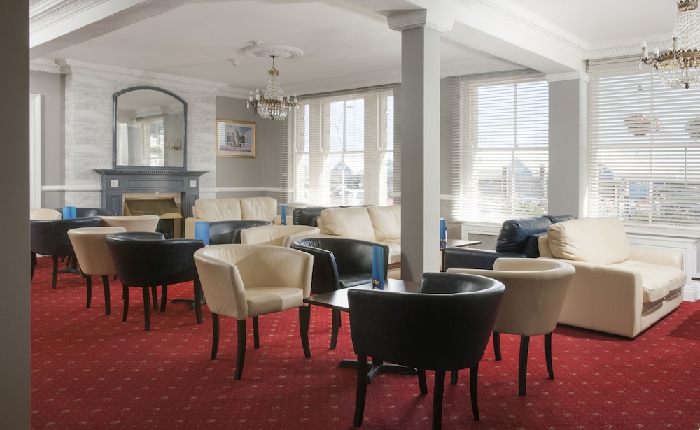 Carlton Hotel 38/68