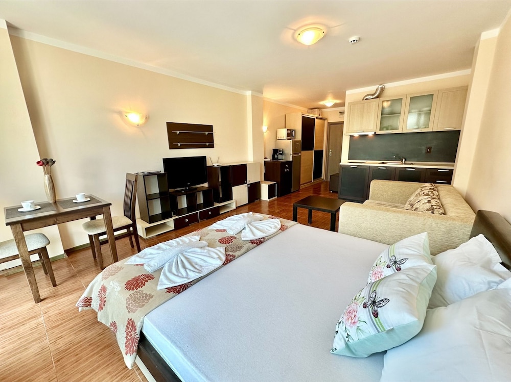 Menada Sunny Beach Plaza Apartments 11/50