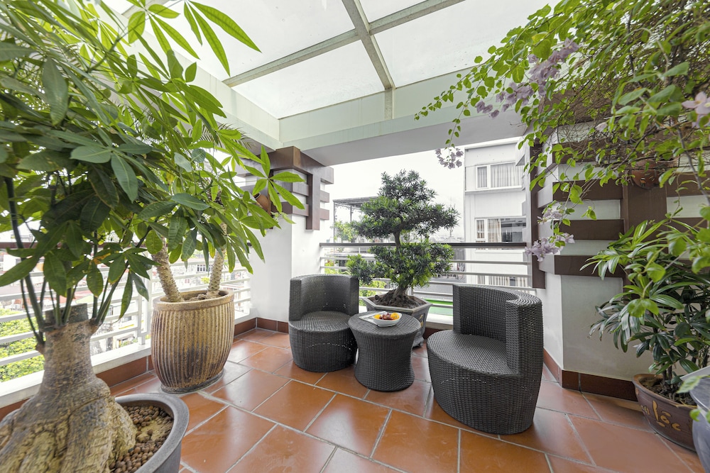 Chalcedony Hotel 39/50