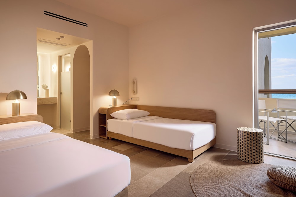 2 Bedrooms, Family Suite, Mythica, Double and Twin Beds