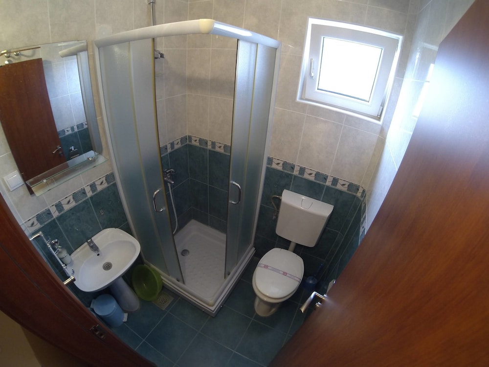 Martinovic Rooms 40/41
