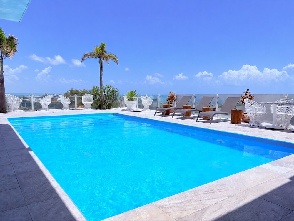 Calixta Hotel 42/50