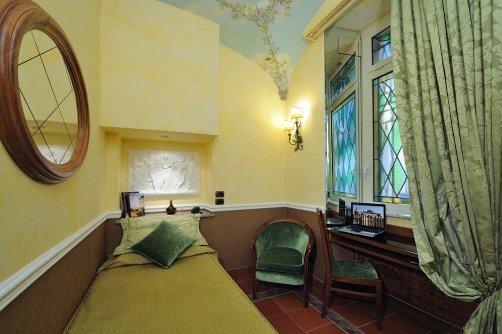 Hotel Farnese 65/69